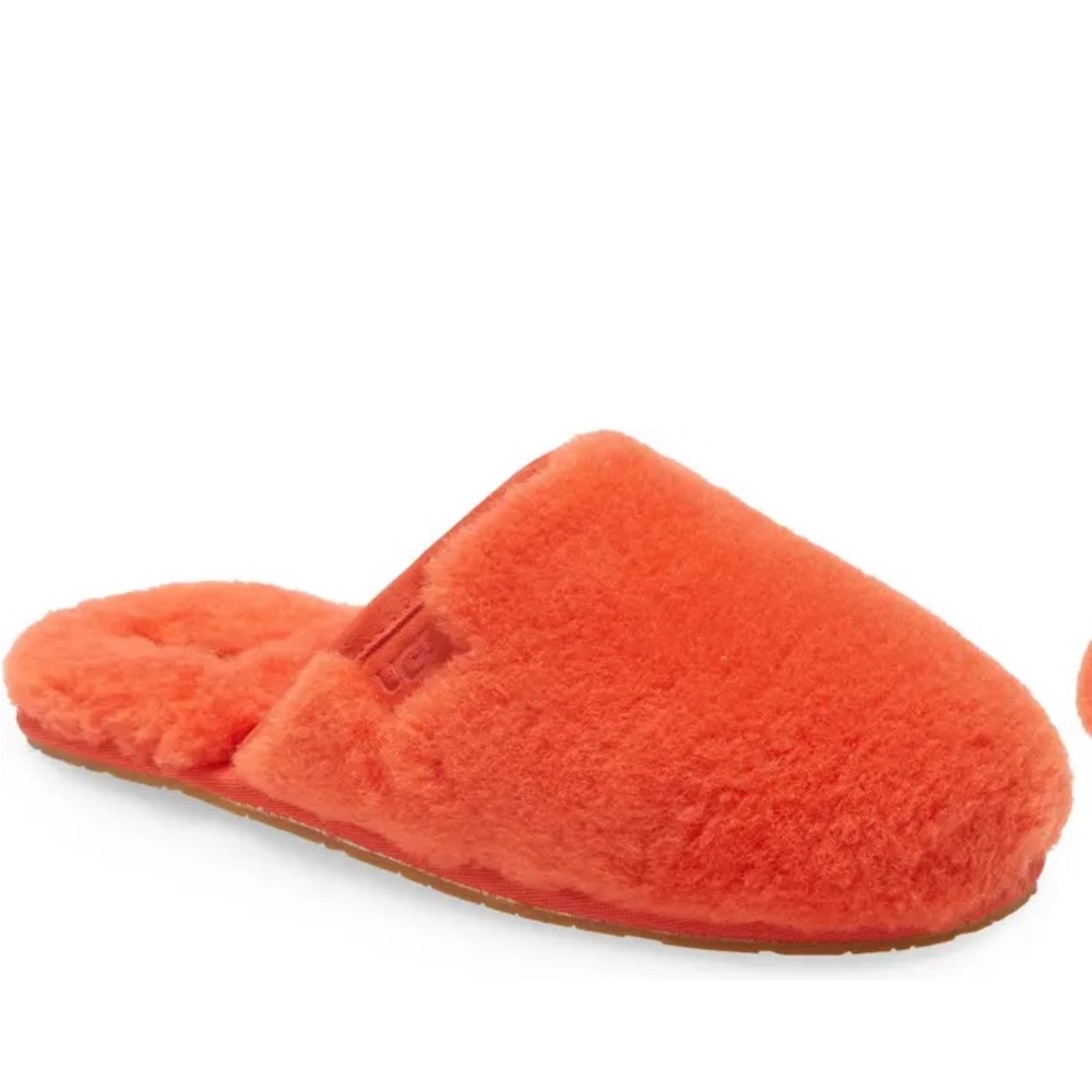 New in box— UGG Flufette Slippers Size 10 color Lava Flow
